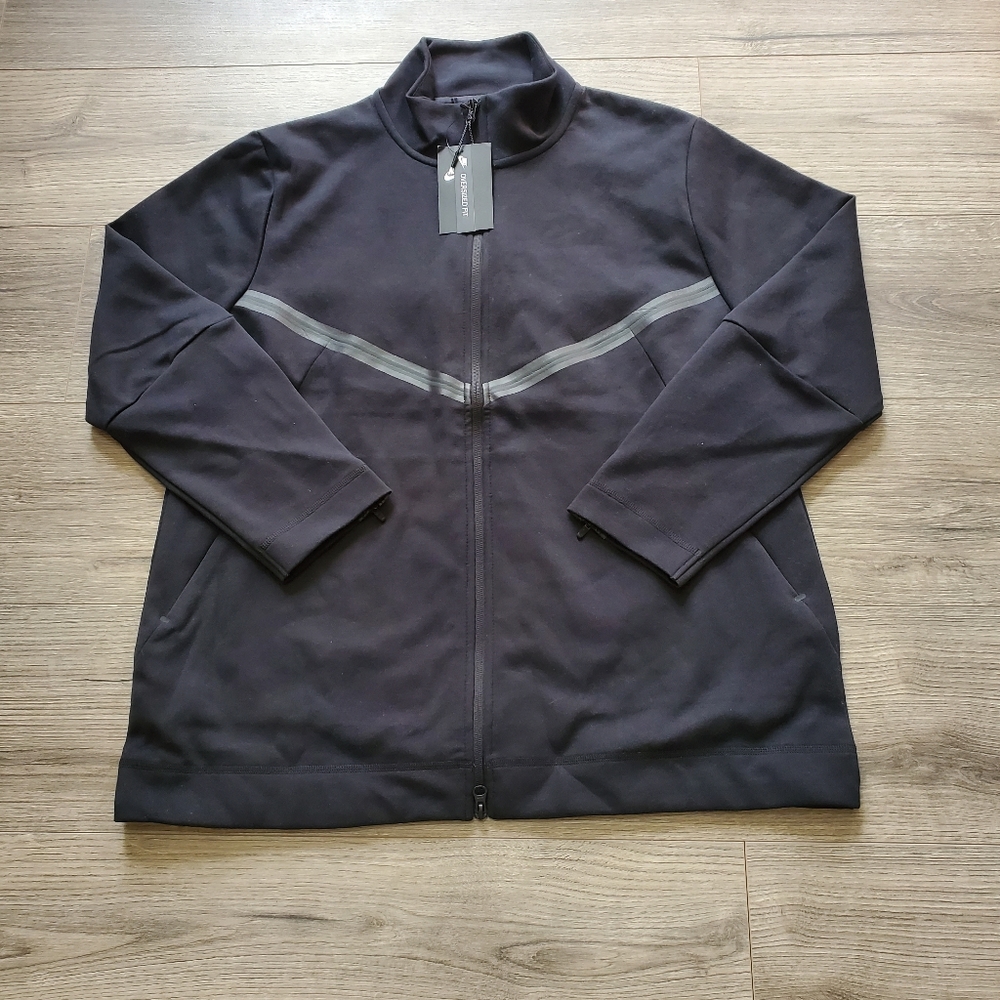 Nike Sportswear Tech Fleece Womens Size Medium Ove